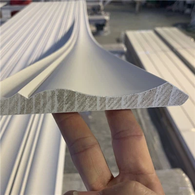 Bezatish uchun namlikka chidamli oq astarli yog'och toj qoliplari