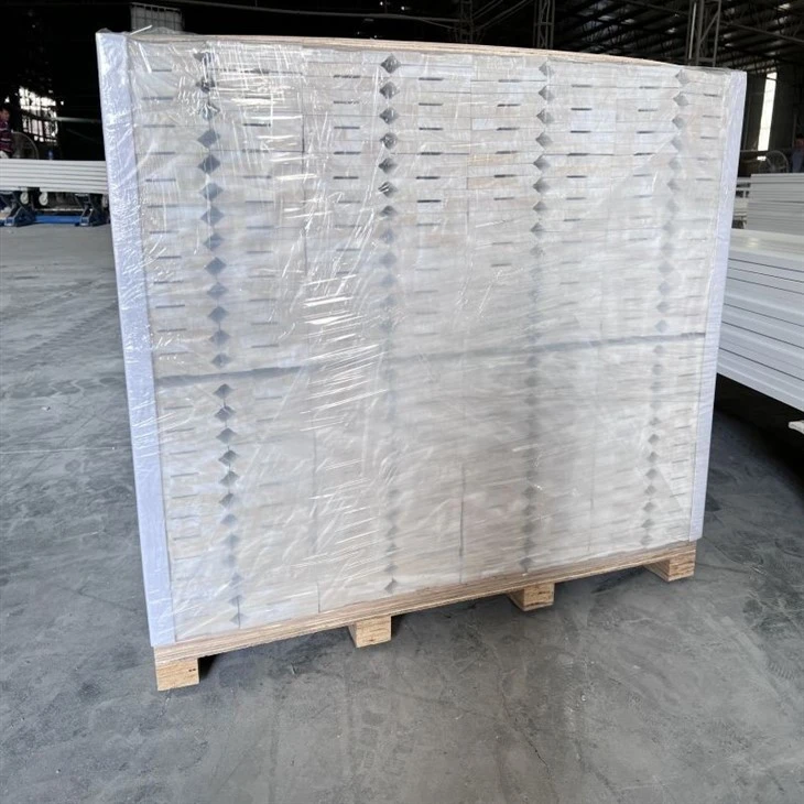 Top-ranking White Gesso Coated FJ Wooden Trim Mouldings Base Boards For The Floor